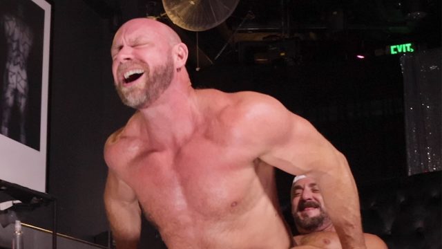 Photo of Daddy Bartender Fuck